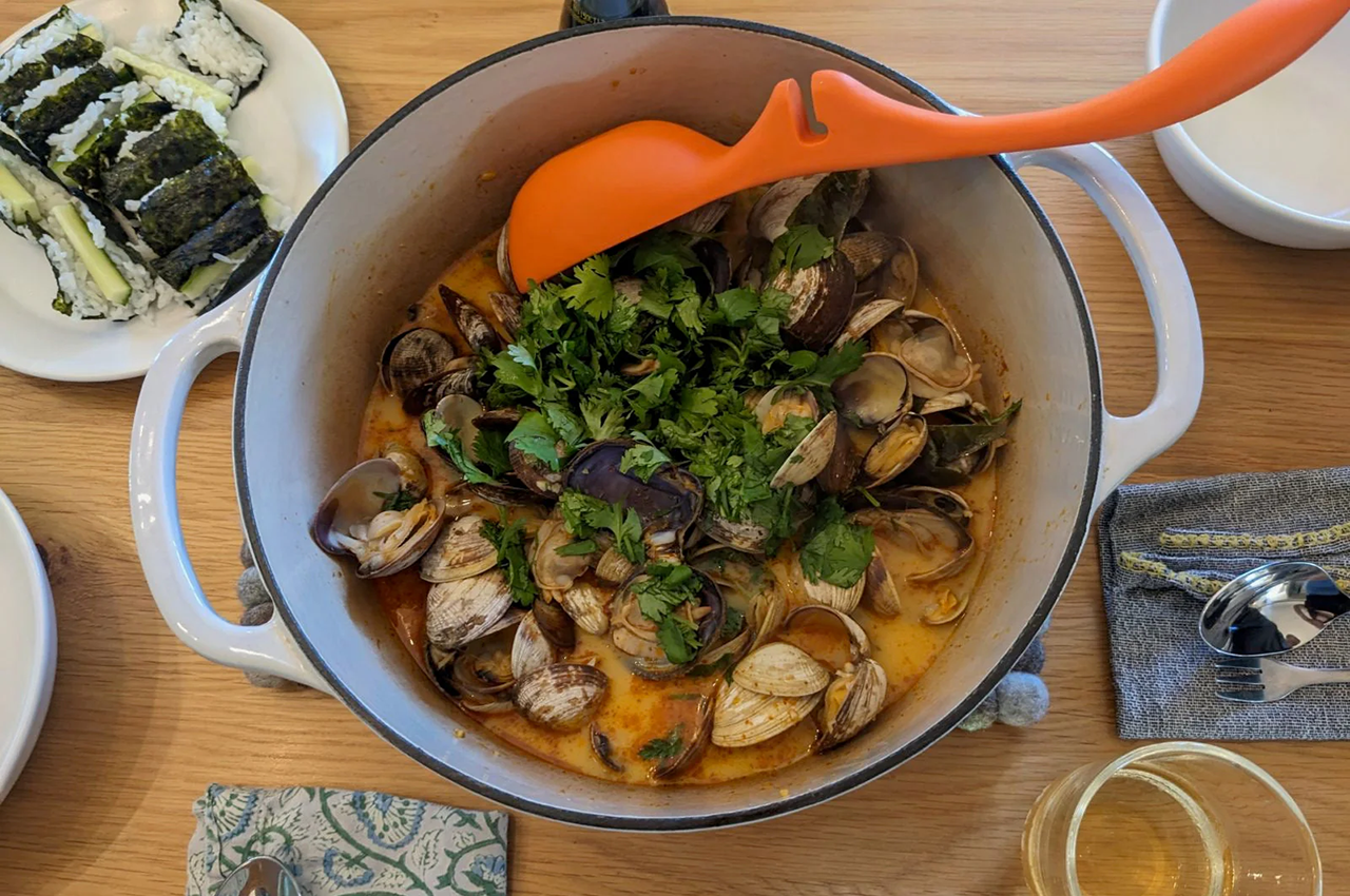 Red Curry Clams